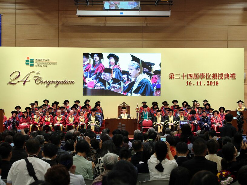 教大举行第24届学位颁授典礼，并颁授荣誉博士学位予五位杰出人士。