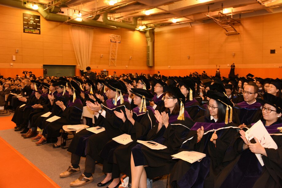教大舉行學位頒授典禮，頒授博士、碩士及學士等學位予逾3,300畢業生。