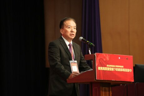  EdUHK Council Chairman Dr David Wong Yau-kar welcoming the delegates
