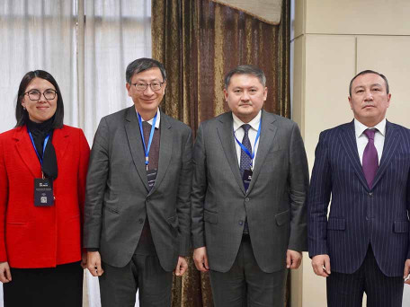 教大校長與哈薩克斯坦科學和高等教育部部長會面