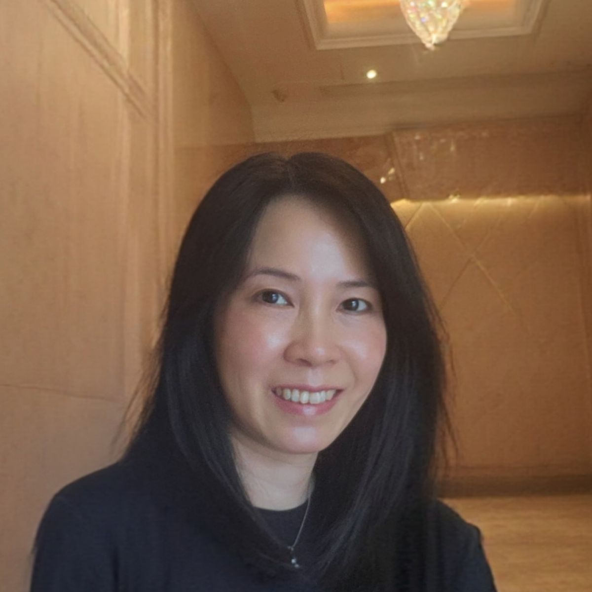 李婉雯小姐