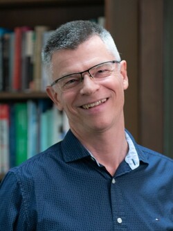 Professor LADEGAARD, Hans J