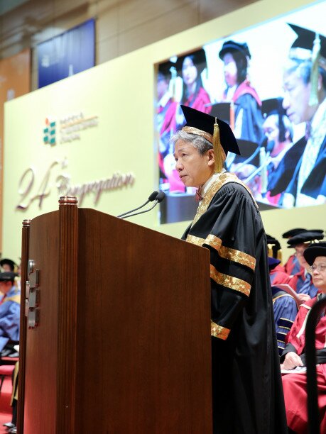Professor Stephen Cheung Yan-leung pays tribute to the five Honorary Doctorate recipients; he also shares to the graduates the “4 Ps” in the face of possible challenges: be passionate, be proactive, be perseverant and be positive.