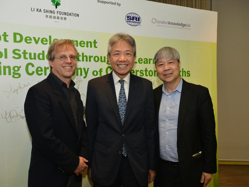左起： SRI International学习技术中心策略研究与创新总监Phil Vahey 博士； 教大张仁良校长及 教大教学科技中心总监江绍祥教授。