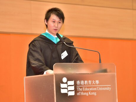 Mr Alvin Chu, President of EdUHK SU Provisional Executive Council, leads new students to declare the Student Charter.