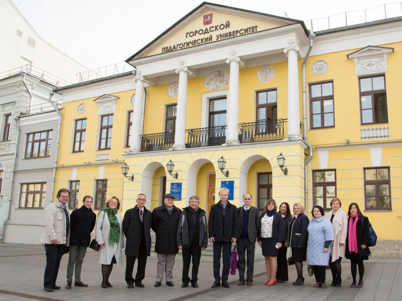 EdUHK President Professor Stephen Cheung Yan-leung leads a delegation to visit Moscow City University.
