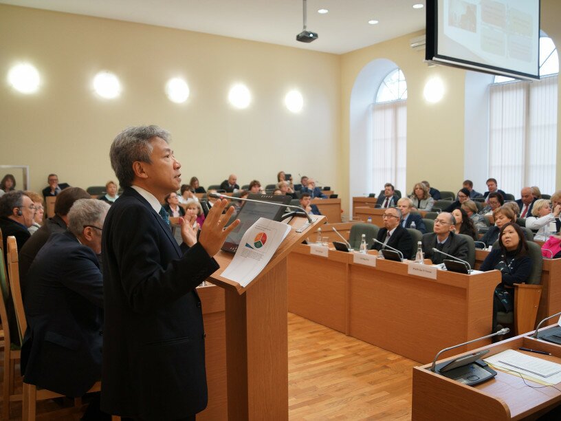 President Professor Stephen Cheung Yan-leung is invited to visit Moscow, Nizhny Novgorod and St Petersburg in Russia, addressing over 40 pedagogical university heads across the country by making reference to EdUHK’s transformation experience.