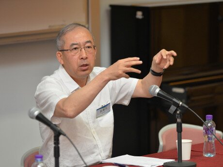 Professor Yuan Bo-ping from the University of Cambridge