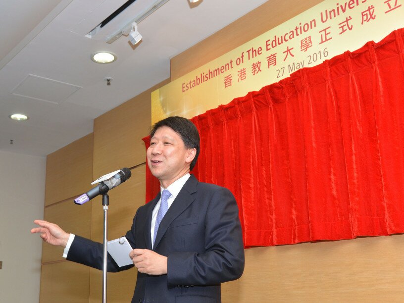 教大校董會主席彭耀佳先生致辭。