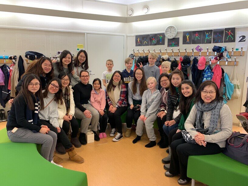 Choi Man-tan (third from left at the front) visits Finland to learn more about “happy learning”