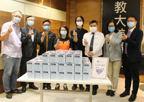 15,000 masks distributed to families of frontline staff