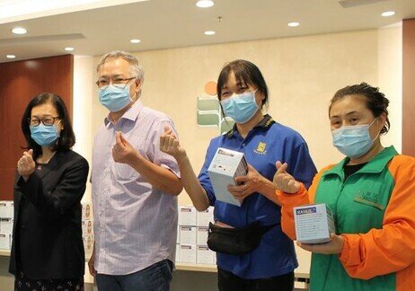 15,000 masks distributed to families of frontline staff
