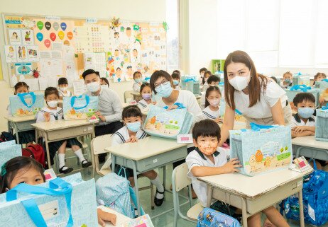 Free distribution of evidence-based EdUHK Jockey Club STARt-up Resource Kits (3 sets) to provide all-rounded support to parents’ facilitation of all primary one students’ school adaptation.