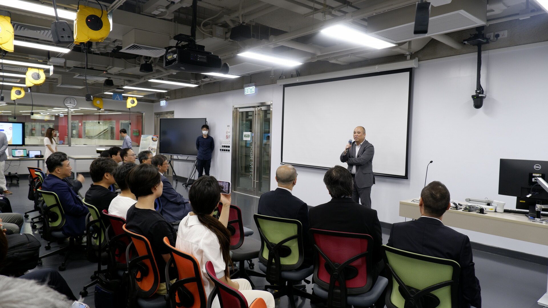 Welcome speech by Dr Terence Chan Ho-wah, Deputy Council Chairman   