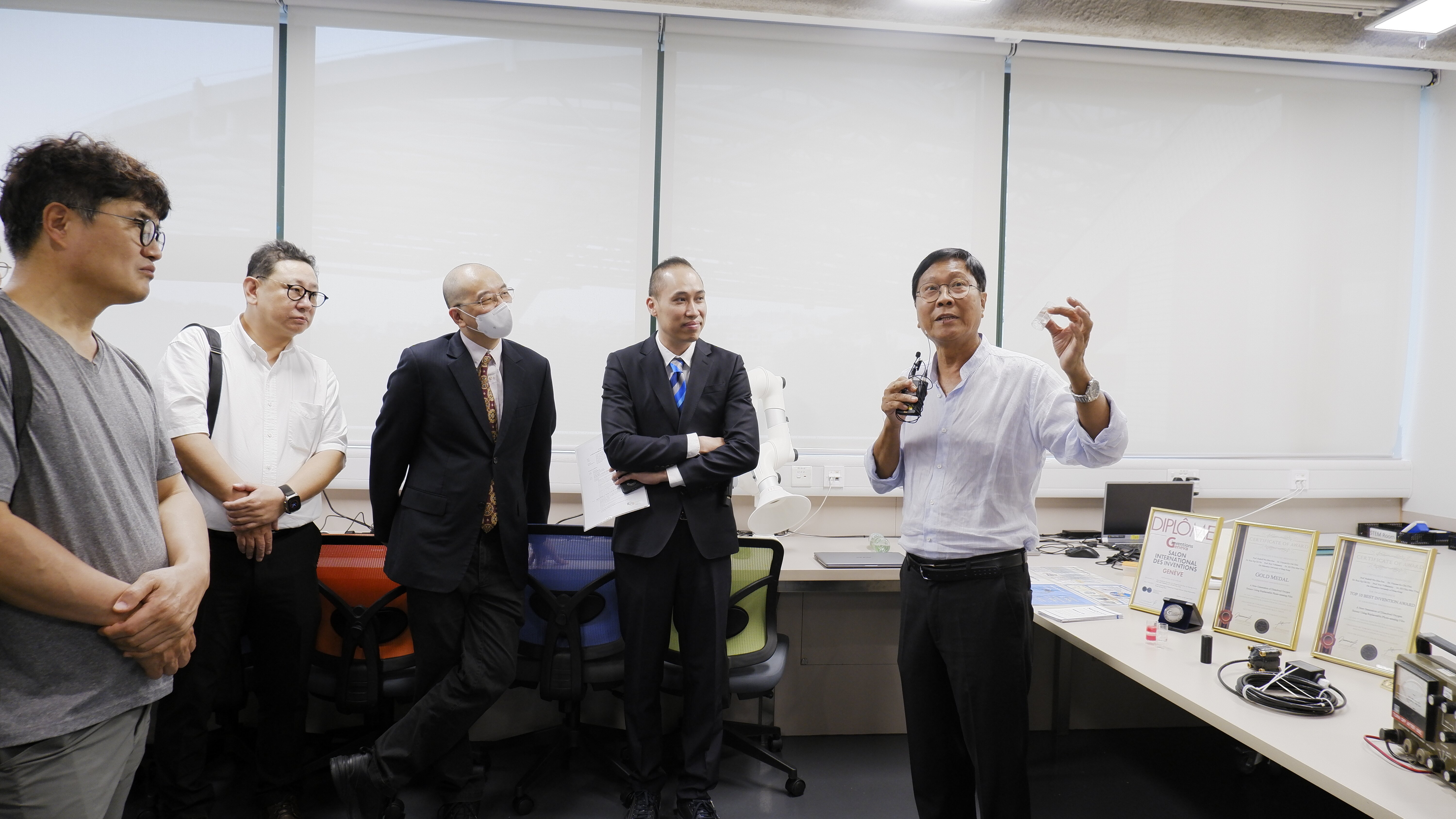 Project presentation by Professor Rudolf Wu Shiu-sun, Advisor (Environmental Science) at the Department of Science and Environmental Studies, and Chief Advisor of NerOcean Company Ltd.