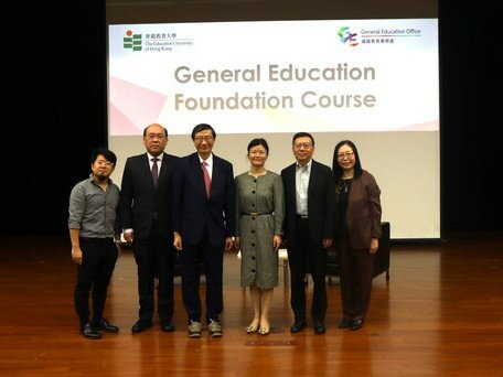Ms Qian Junjun, the Director-General of the Policy Research Department of The Commissioner’s Office of China’s Foreign Ministry in the HKSA (third from right), visits the EdUHK