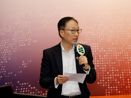 Professor Chetwyn Chan Che-hin, EdUHK Vice President (Research and Development)