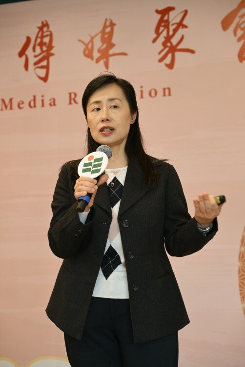 副校长（学术）郑美红教授 