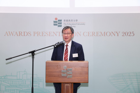 In his welcoming remarks, Professor Lee honours students’ outstanding achievements and encourages diverse development 