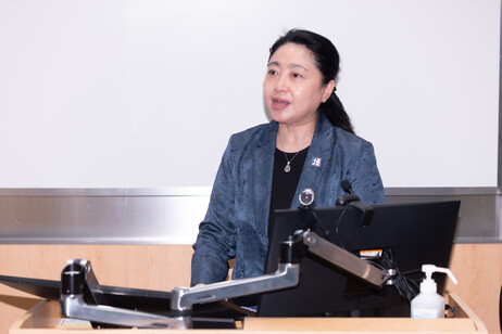 教育部中外語言交流合作中心副主任于天琪女士致辭