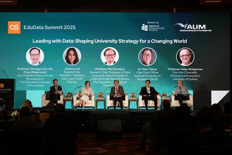 Vice President Professor Chetwyn Chan  (left) moderates the discussion under the topic‘Leading with Data: Shaping University Strategy for a Changing World’ 