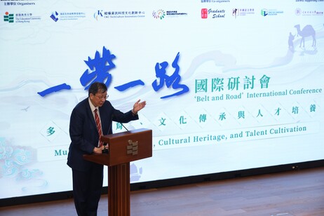 教大校长李子建教授致欢迎辞