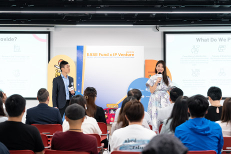 Entrepreneurship Development Unit (EDuce) from the Knowledge Transfer Sub-office of EdUHK introduce the Education⁺ and Social Entrepreneurs Fund and the IP Venture Scheme during the launching ceremony