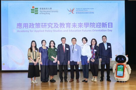 Professor John Lee with the inaugural cohort of graduates from the Executive Master of Public Administration and Leadership programme. The alumni are currently initiating a scholarship to give back to their alma mater and support student development