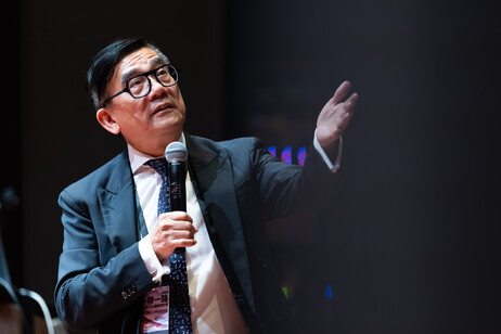 何培斌教授重新定義絲綢之路為一個交織流動與共享想像的網絡