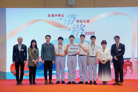 晋级决赛队伍 - 罗定邦中学