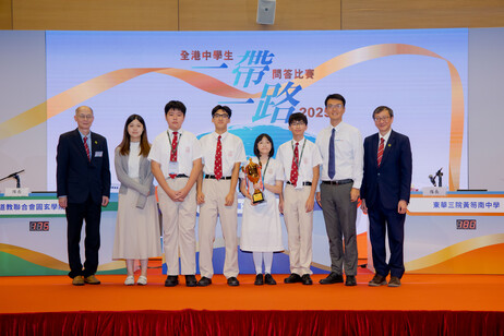 優異奬隊伍 – 恩主教書院