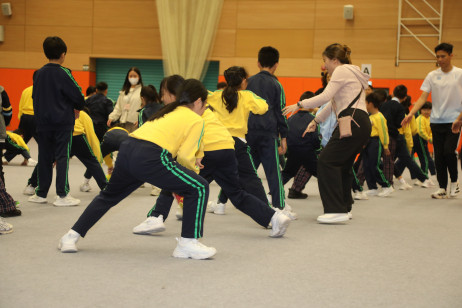 Students from Tai Po Baptist Public School resume classes at the Temporary Support Centre