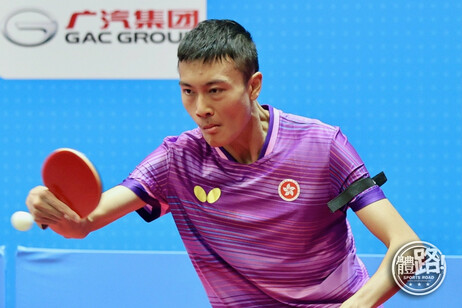 Liang Siu-hung who is also a first-year students of EdUHK Jockey Club Youth Academy of Special Educational Needs, wins a silver medal in the Men’s Singles (22–29 age group) Table Tennis