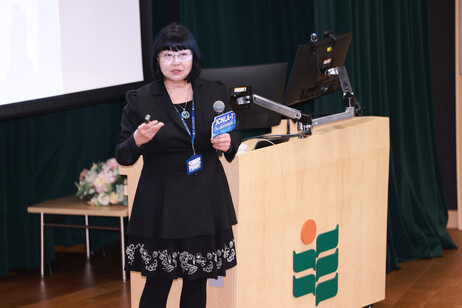 美國佐治亞南方大學何敏芳教授發表主題演講：《文科教育的範式、視角與未來可能》