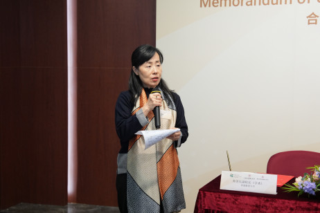 EdUHK Vice President (Academic) Professor May Cheng May-hung delivers a welcome speech