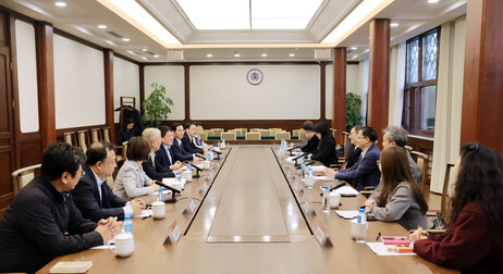 三方舉行會談，探討多元合作模式，共同服務國家戰略和粵港澳大灣區建設