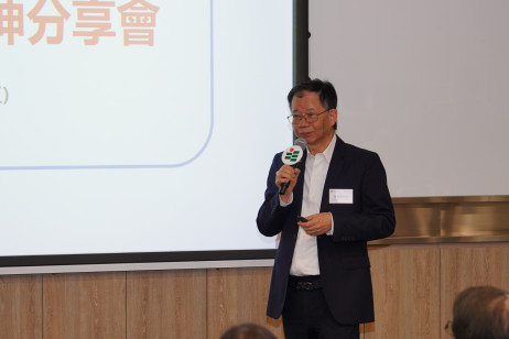 第十四屆全國政協委員、國史教育中心（香港）校長何漢權先生