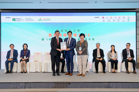 Ms Imma Ling, accompanied by Professor John Lee, presents a certificate of appreciation to Mr Kenneth Fok Kai-kong