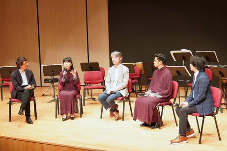 香港中乐团署理二胡首席徐慧女士分享使用「环保二胡」的创新理念