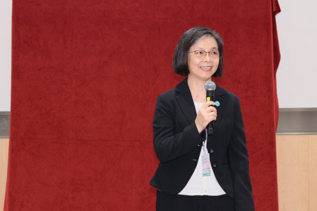 Professor Pamela Leung Pui-wan, Acting Dean of the Faculty of Humanities at EdUHK, gives her speech at the opening ceremony 