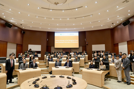 Group photo of EdUHK representatives and the SNUE delegation after the meeting