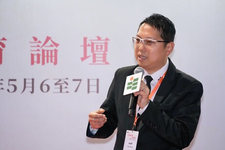 大角嘴天主教小學周德輝校長發表演講