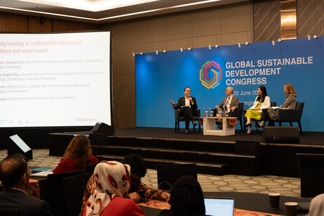 Professor Chetwyn Chan Che-hin, Vice President (Research and Development)  (first left) and Professor Stephen Chiu Wing-kai, Chair Professor of Sociology (second left) join an international panel