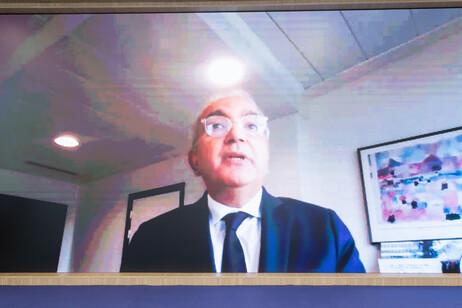 聯合國教科文組織政策與終身學習體系司司長Borhene Chakroun博士透過影片致辭