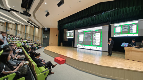 Ir Stephen Lai yee-yan, Senior Vice President/Director of Operations from Hong Kong of AECOM, gives a keynote speech 