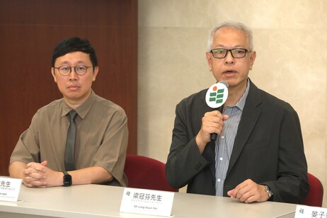 梁冠芬校長及鄭俊文先生認可EASE易學平台的使用效果。他們表示，平台既為學生提供個人化學習支援，亦協助老師梳理並調整教學策略