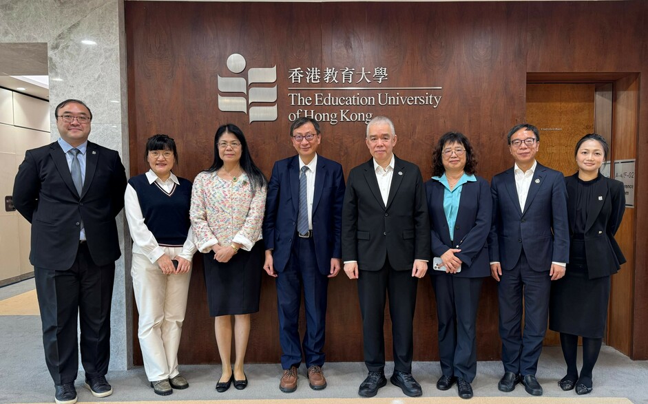 (From left) Mr Tang Kin-ching, Project Manager of the Academy for Educational Development and Innovation, EdUHK; Professor Michelle Gu Mingyue, Assistant Vice President (Research), EdUHK; Professor Aliana Leong Man-ai, Associate Vice President, MUST; Prof