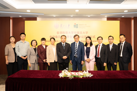 出席座谈及签约仪式的双方代表包括：复旦校长金力院士（左六）、港澳台事务办公室副主任黄洁女士（左五）、港澳台事务办公室项目主管米雪女士（左一）、学校办公室李加祺先生（左二）。教大校长李子建教授（右五）、协理副校长（内地协作及发展）兼传讯及协作处长盖会霞女士（右四）、助理副校长（研究）谷明月教授（左四）、教育发展与创新学院联席执行院长梁佩云教授（左三）、环球事务处署理处长李贵生教授（右三）、教学科技中心总监郑国城博士（右二）、教育发展与创新学院联席副院长何振声博士（右一）