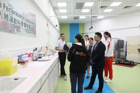 上海体育局代表团参观教大人体运动科学实验室
