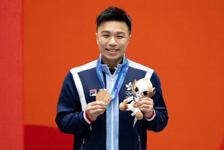 EdUHK Master of Social Sciences in Sports Coaching and Management graduate Howard Hung Ho-wai captures bronze medals in Men's Individual Kata and Men’s Team Kata (Karate) (Photo Source: Sports Federation & Olympic Committee of Hong Kon